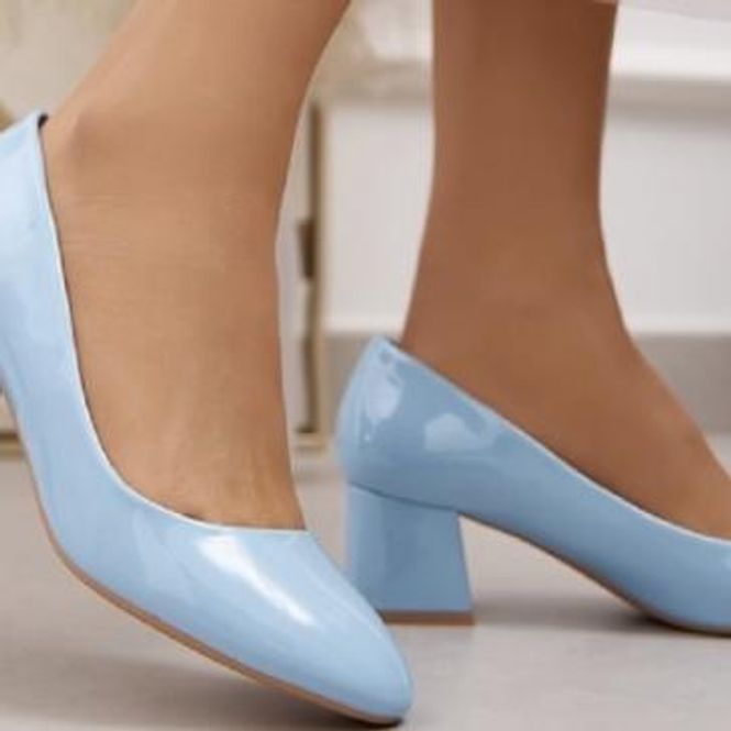 Hovedbilde pale blue shoes