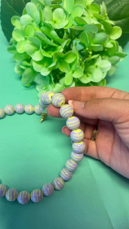 The yellow Lilac necklace 