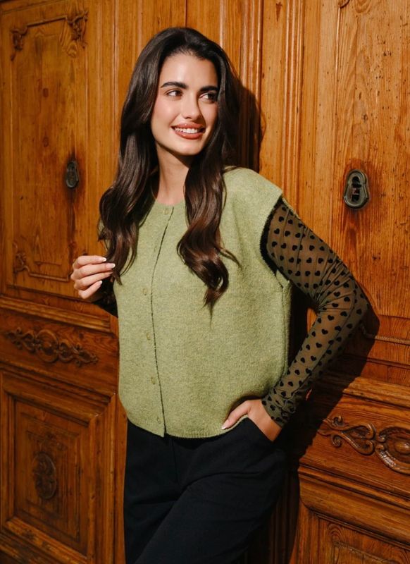 Frida avocado vest