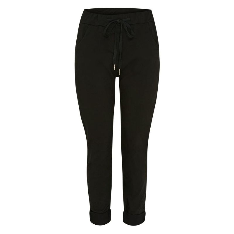 Black strechy pants